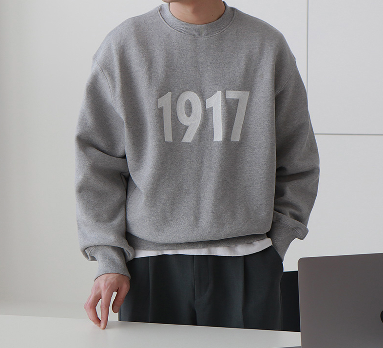 RT No. 4324 1917 NUMBERED SWEATER