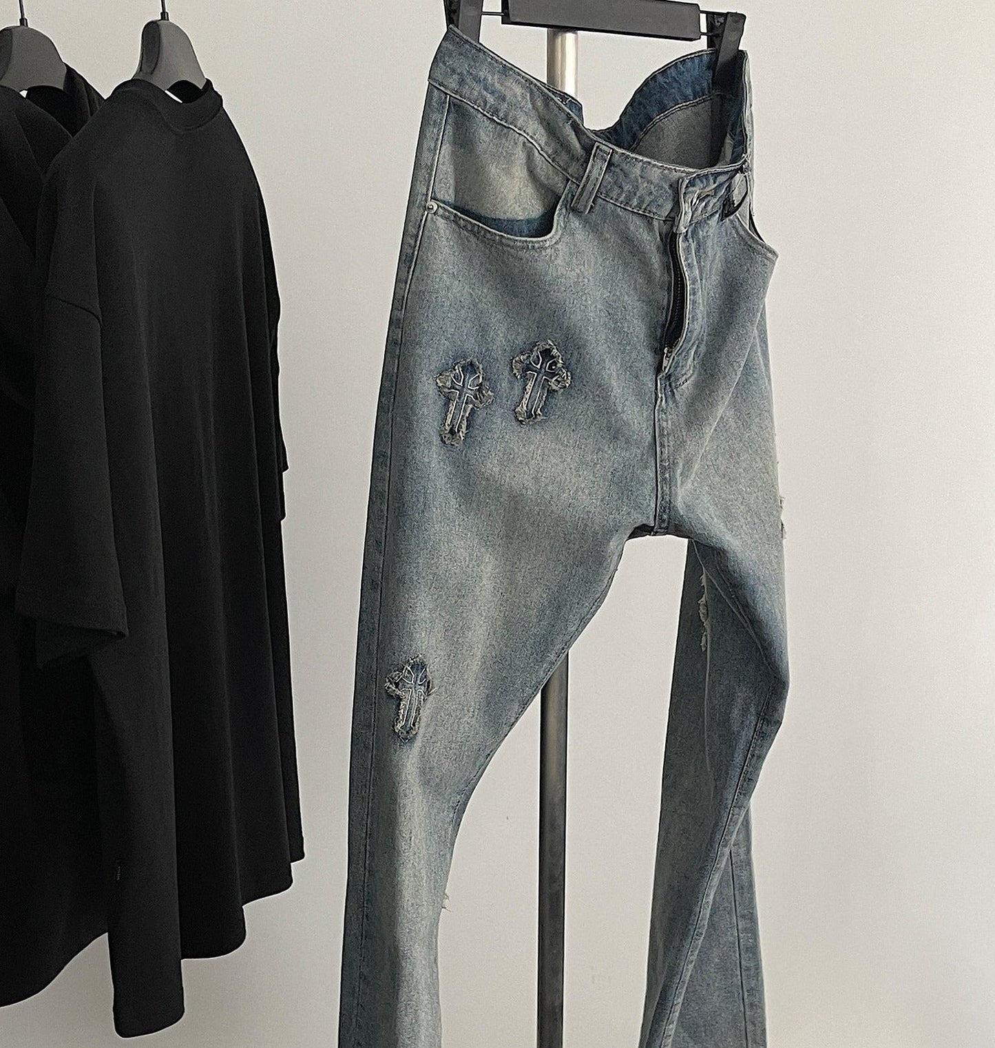 RT No. 5022 WASHED BLUE CROSS DISTRESSED DENIM JEANS